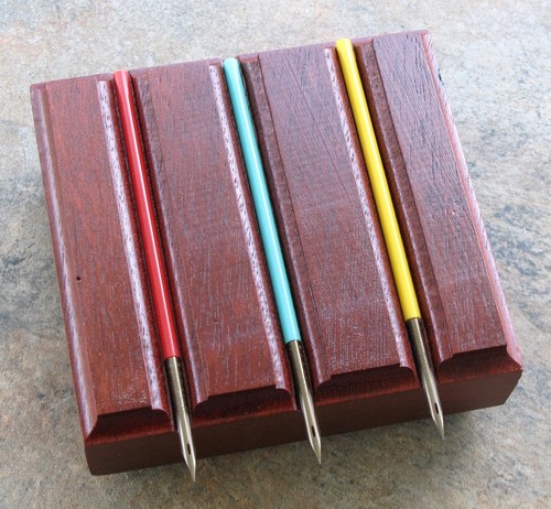 3 Stifthalter mit 3 MYERS VINTAGE CROWQUILL/MAPPING NEU IM KARTON - Bild 2 von 2