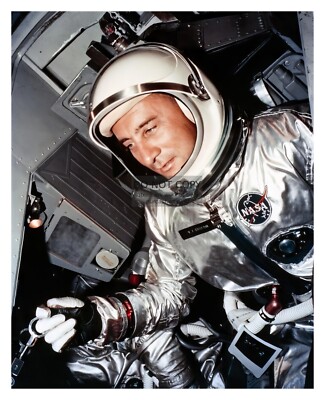 GUS GRISSOM APOLLO 1 ASTRONAUT IN SPACESUIT NASA 8X10 PHOTO