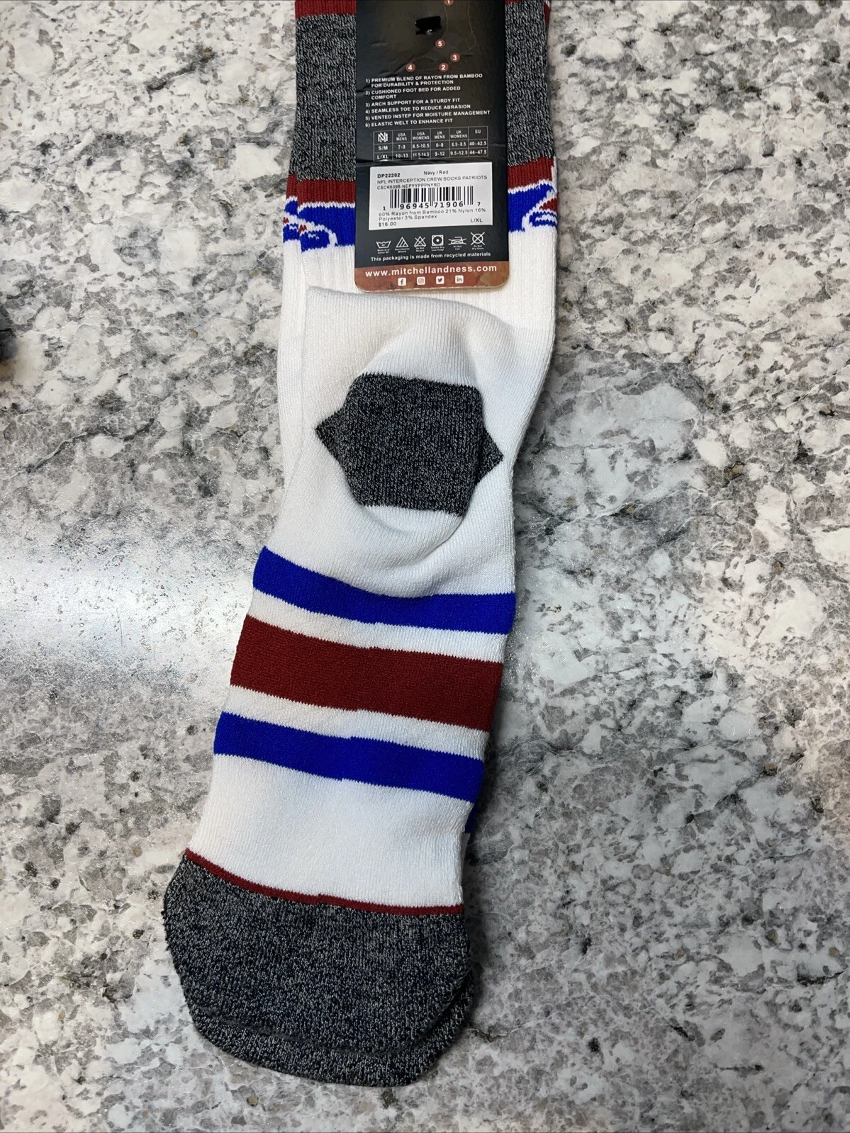 New England Patriots Interception Crew Socks - Mitchell & Ness - Size L/XL *NEW*