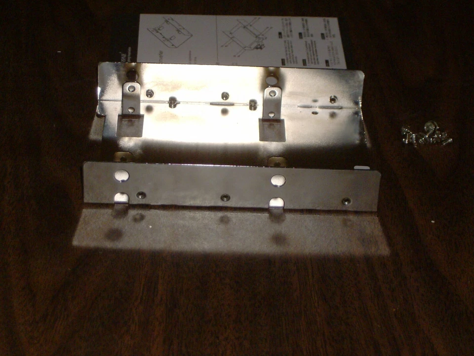 SilverStone SST-SDP08 Internal Nickel Coated HD Storage Drive Cage 3.5" to 2.5" - Image 3 of 4