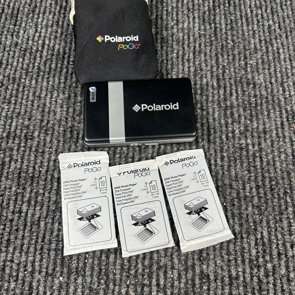 Polaroid CZA-10011B PoGo Instant Mobile Thermal Printer - Black - Image 2 of 4