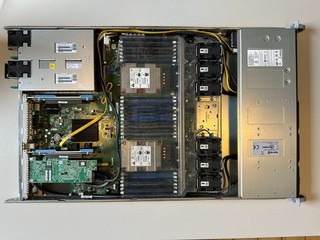 TERRA SERVER 7120 G3 2x XEON 10 Core 128 GB RAM 4x SSD 3 84TB Seagate