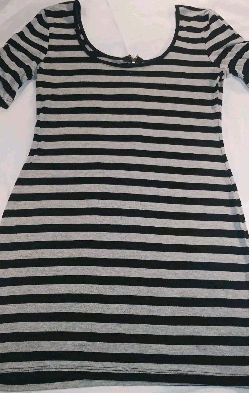 Speechless - Size Medium - Women's Dress White Black Short Sleeve Boat Neck