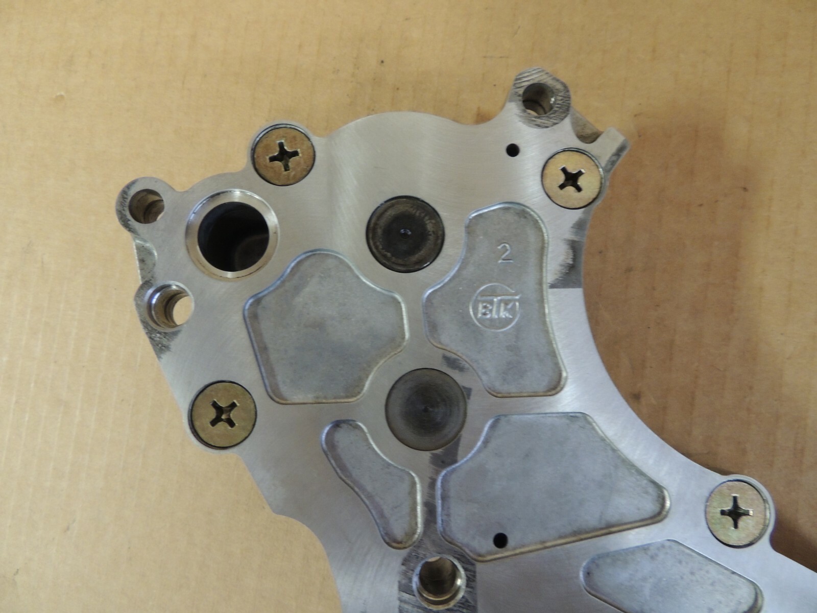 20012007 Chevy/GMC DURAMAX 6.6L LB7/LLY/LBZ ENGINE OIL PUMP 98470107