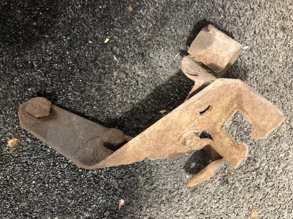 Oldsmobile Cutlass 442 1969-1973 colector de admisión acelerador soporte de cable F85 F-85 Foto 3 de 3