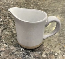 Martz Marshall Studios 1953 White Creamer signed  #M71-28 Original Tag Vintage