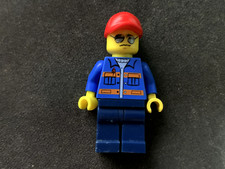 LEGO MINIFIGURE CTY0500 BLUE JACKET ORANGE STRIPES SUNGLASSES 60052 CARGO TRAIN