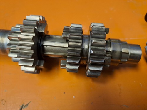 Honda CR125R 1983 Transmission Gears and Shafts Assy , 6 speed - Picture 4 of 7