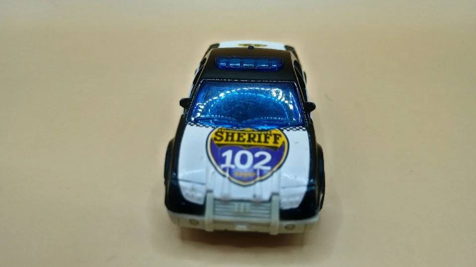 RARE Sheriff Badge 102 Police Rescue 2003 Special Edition 1:64 by MATCHBOX - Image 4 of 4
