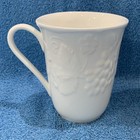 Set of 4 Wedgwood Bone China Strawberry & Vine White Tall Mugs England 1988 — photo 4