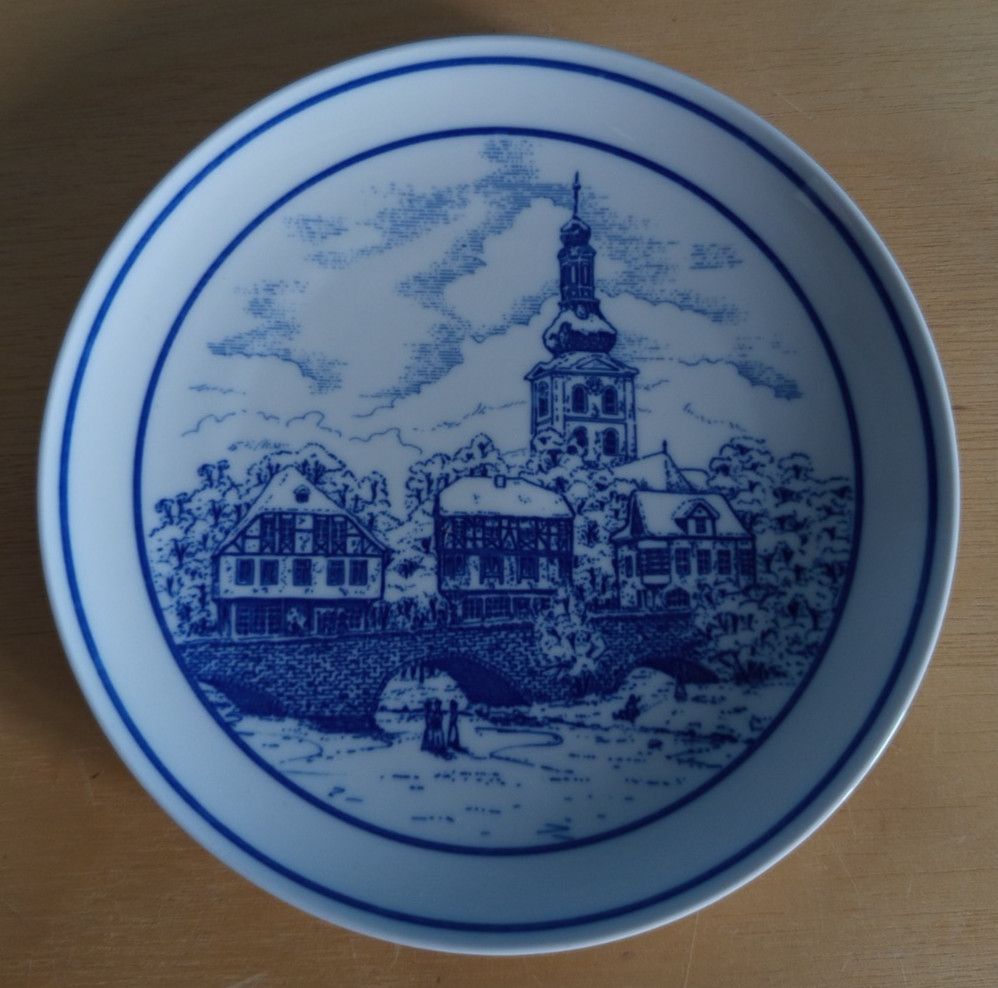 Plato de Porcelana HUTSCHENREUTHER.Germany.Vintage