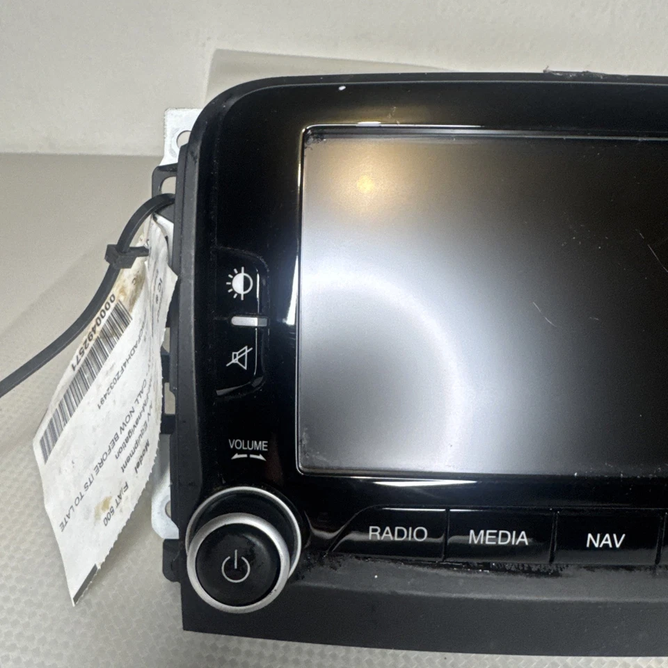 2014-2017 FIAT 500L NAVIGATION GPS FM AM RADIO INFO SCREEN DISPLAY VP3 - Image 3 of 4