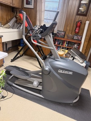 Elliptical  Octane Q35x Fitness Elliptical