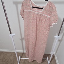 Vintage Women  s Pink Floral Cotton Knit Nightgown Short Sleeve Square Neck Lace