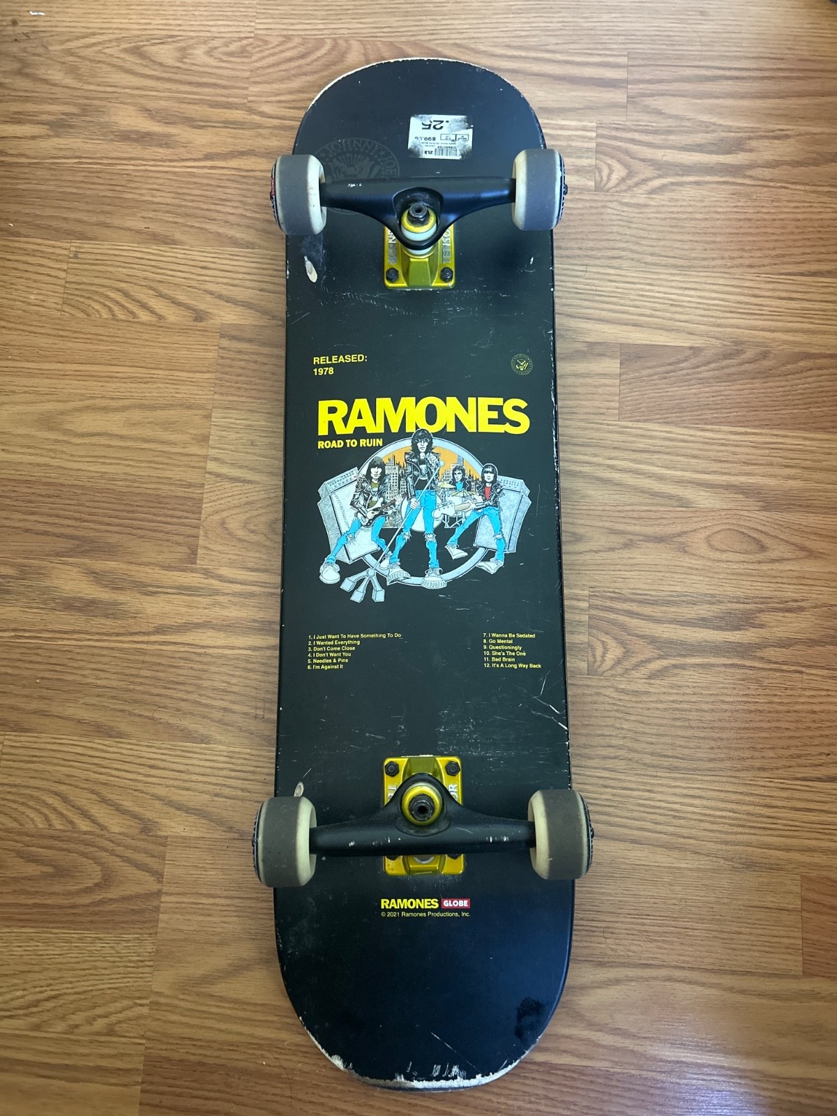 Complete Ramones Road To Ruin 8.25"