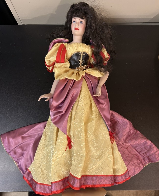 The 1988 Franklin Mint Heirloom Porcelain Collection Snow White Fairy Tale Doll