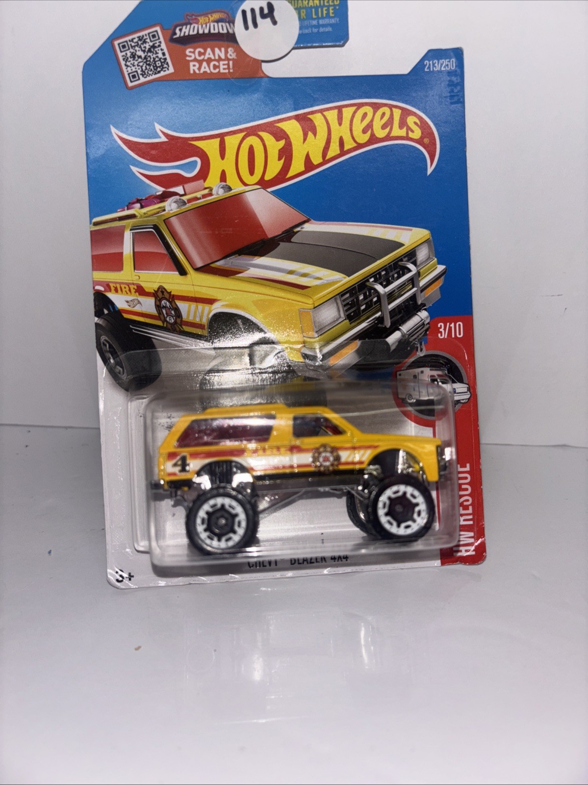 Hot Wheels 2016 HW Rescue 3/10  Chevy Blazer 4x4  Yellow