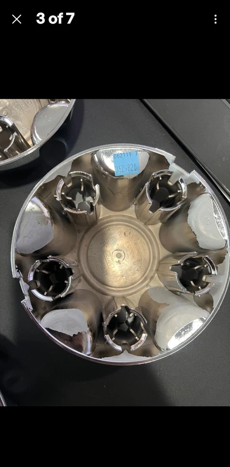 NEW GENUINE FORD UNIVERSAL 5X114.3 CHROME CENTER CAPS RANGER/EXPLORER/CROWN VIC - Image 4 of 4