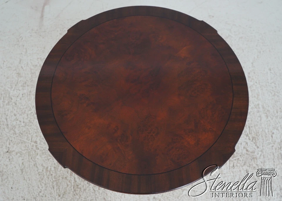 L67633: Lámpara de mesa redonda francesa estilo Luis XVI de nogal KARGES Foto 3 de 4