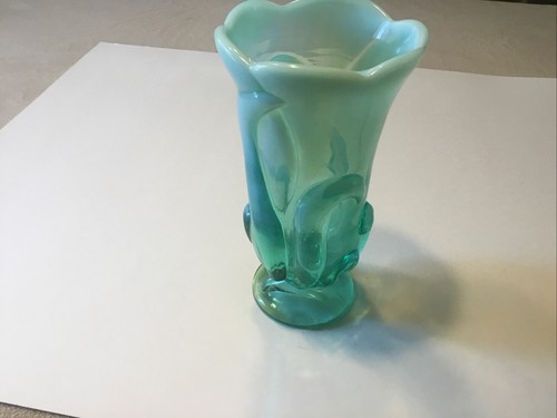 Fenton Art Glass Aqua Myst Green Opalescent Vase. - 第 1/10 張圖片