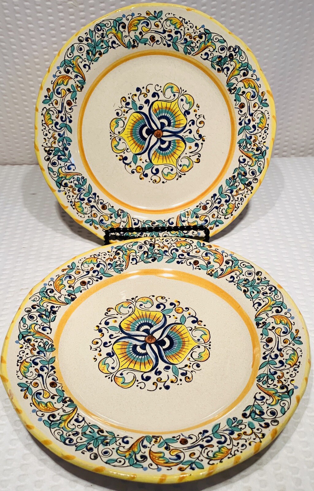 Set Of 2 7 3/4” Meridian Ceramiche Hand Painted Pottery salad plates