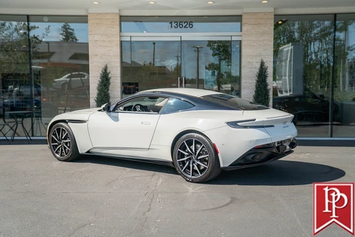 2019 Aston Martin DB11 V8