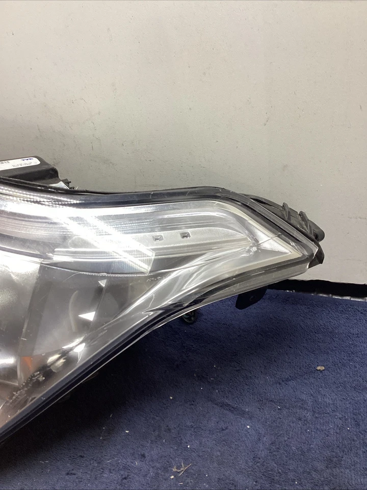 Faro lateral derecho pasajero Cadillac SRX 2014 2015 2016 TYC 20 9143 00 1N OEM Foto 4 de 4