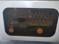 M.A.N. Cursor 1:35 Pritschenwagen/Fässer 'Löwenbräu München' OVP neu