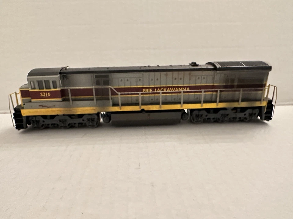 ATLAS HO Scale Locomotive Erie Lackawanna #3316 Wrong Box - Image 2 of 4