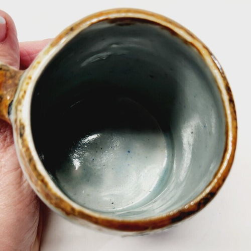 Bonita taza de café de cerámica de gres pesado hecha a mano vintage azul pájaro marrón flores - Imagen 9 de 10