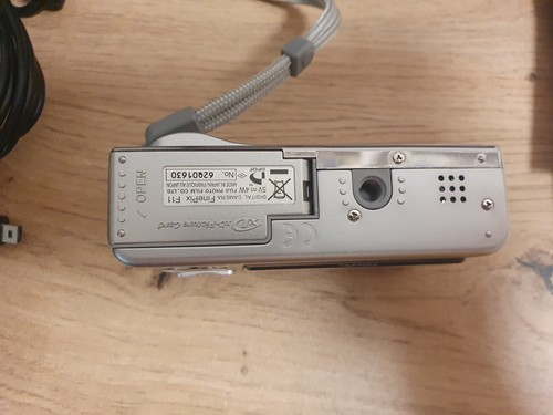 FUJIFILM Digital Camera FinePix F11 6.3 MP xD-Picture Card OVP Top - Bild 5 von 5