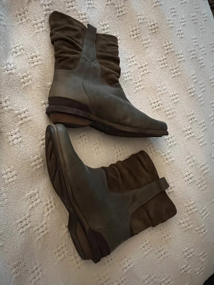 Patagonia Women’s Addie Leather/Suede/Brown Boot Peat Ankle Boots - SZ 8 - Image 3 of 4