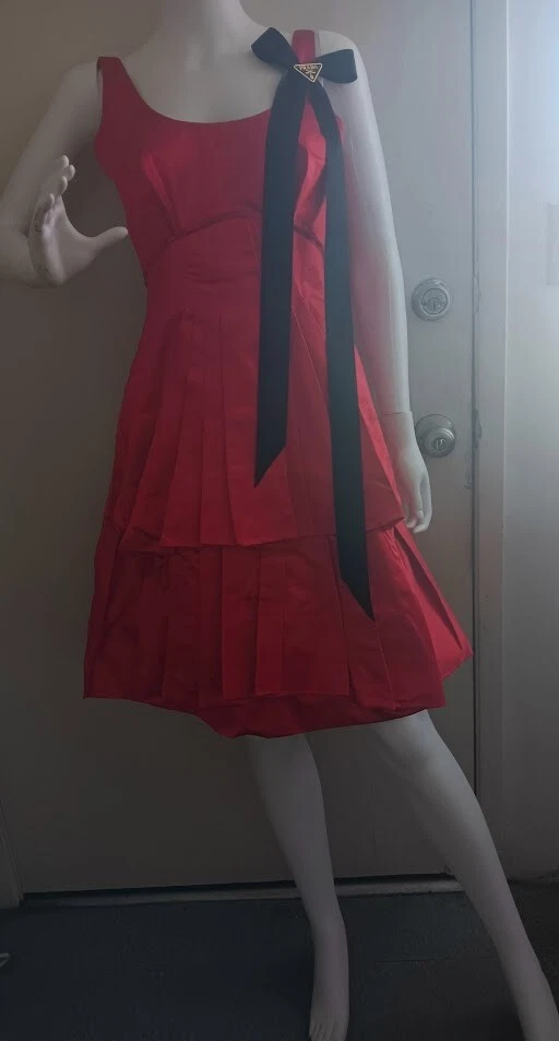 Abito PRADA rosso seta mikado plissettato peplum Made in Italy US taglia 6