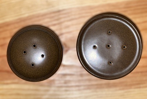 Vintage Mikasa Potters Art Stackable Salt And Pepper Shakers Made In Japan - Picture 2 of 3