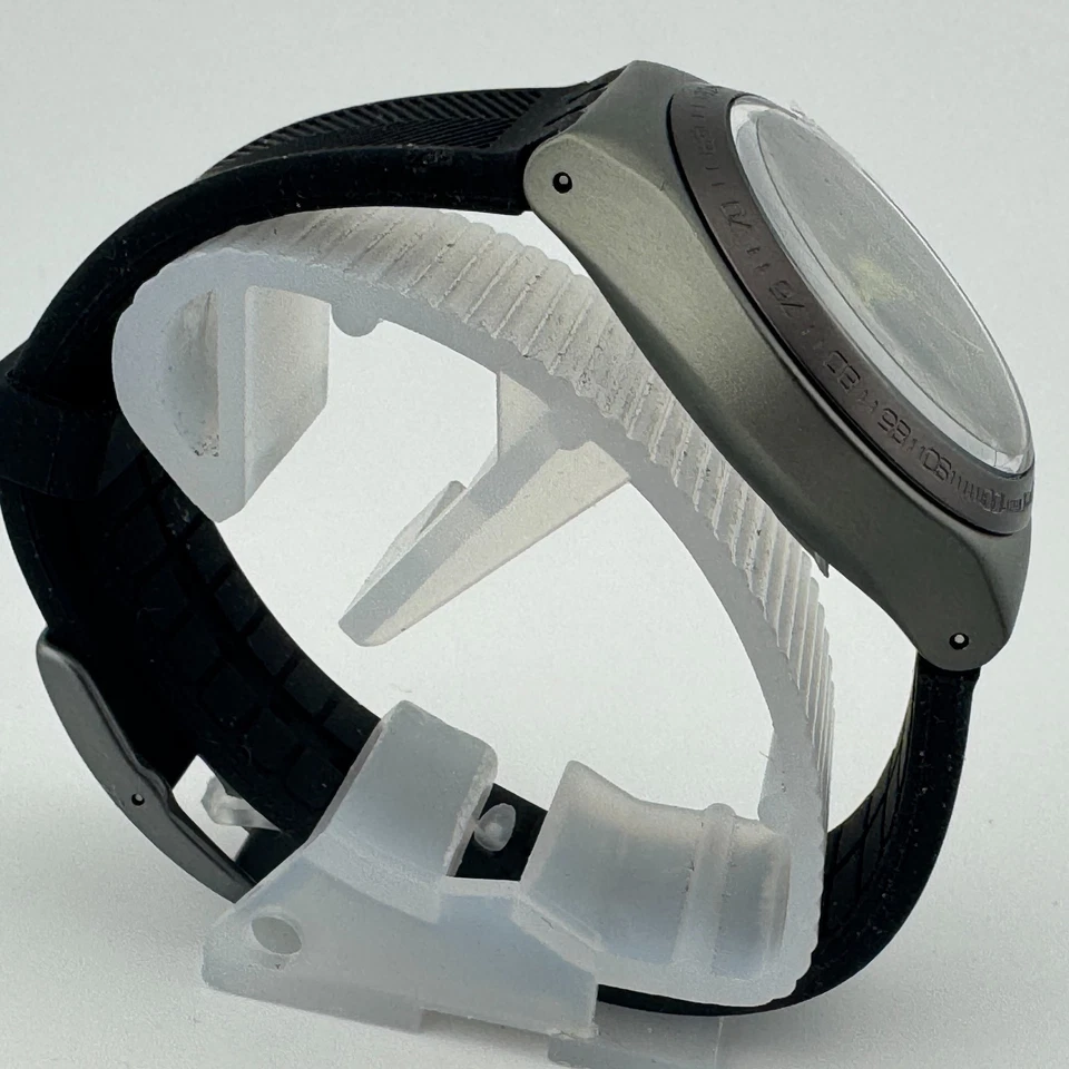 Reloj Swatch Suizo Cuarzo Hombre 40mm Verde Aluminio Cronógrafo Batería Nueva Sin Usar Foto 3 de 4