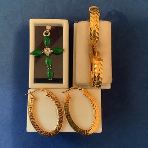 Authentic 2pr DV Italy 18KGP/BZ Yellow Gold Plated Earrings & White 18KGP Cross Pendant