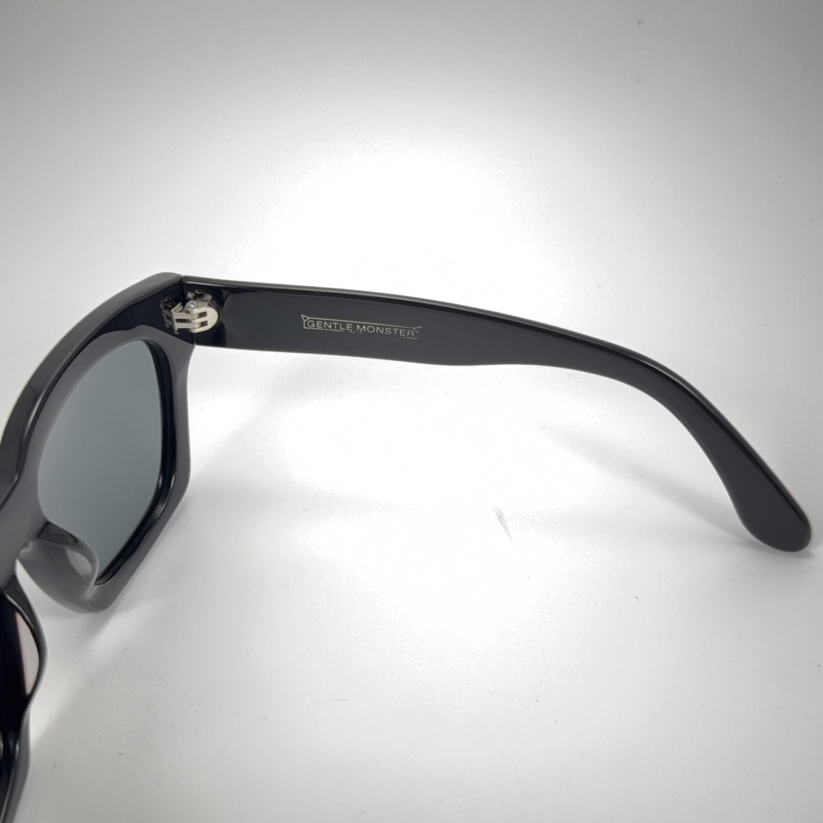 Gentle Monster The Absolute II Black Sunglasses Black Mirror  display picture 1