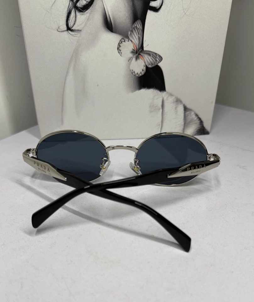 Gorgeous Prada Sunglasses Silver - Image 4 of 4