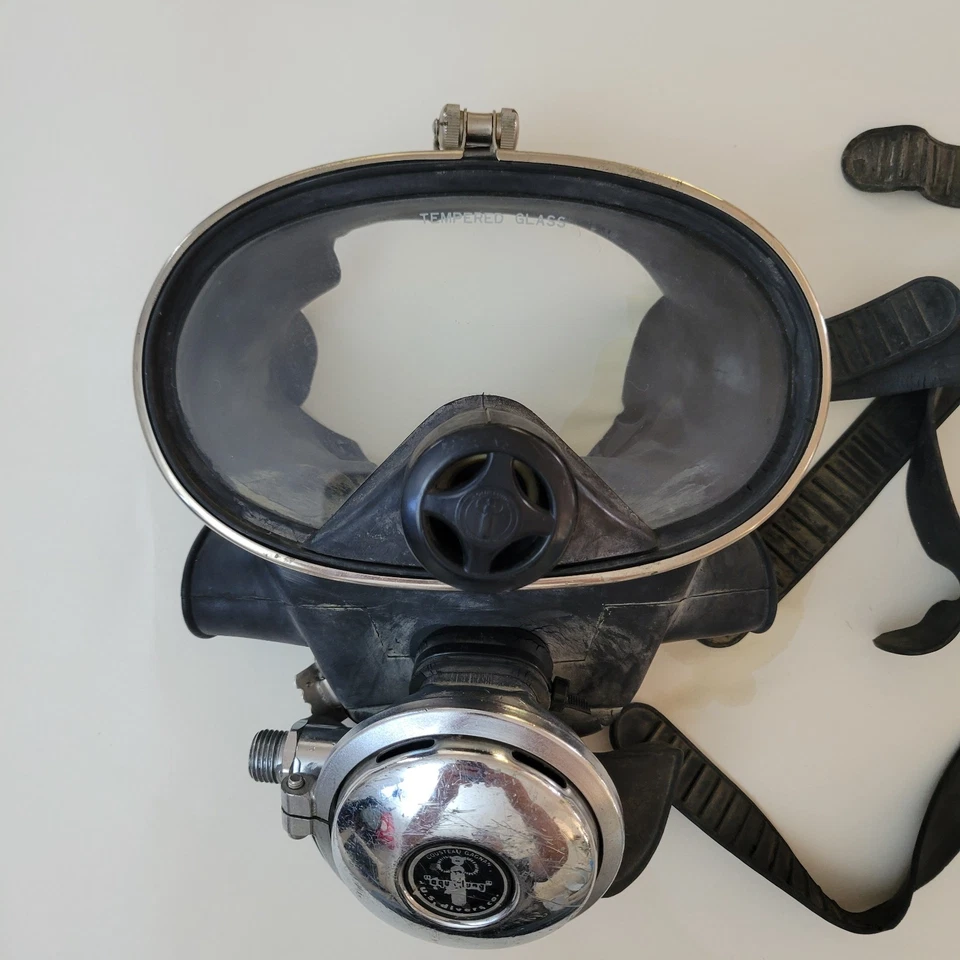 Vtg. Aqualung Full Face Mask  Scuba Diving Cousteau Gagnan US Diver Display Only - Image 2 of 4