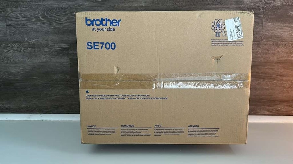 Brother SE700 Computerized Sewing and Embroidery Machine - White (NEW ...