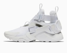 Nike Huarache City Boys Shoes  Size 4 SKU105