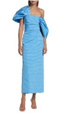 OSCAR DE LA RENTA DRAPED OFF THE SHOULDER MIDI DRESS MRSP: $5490 RESORT 2023
