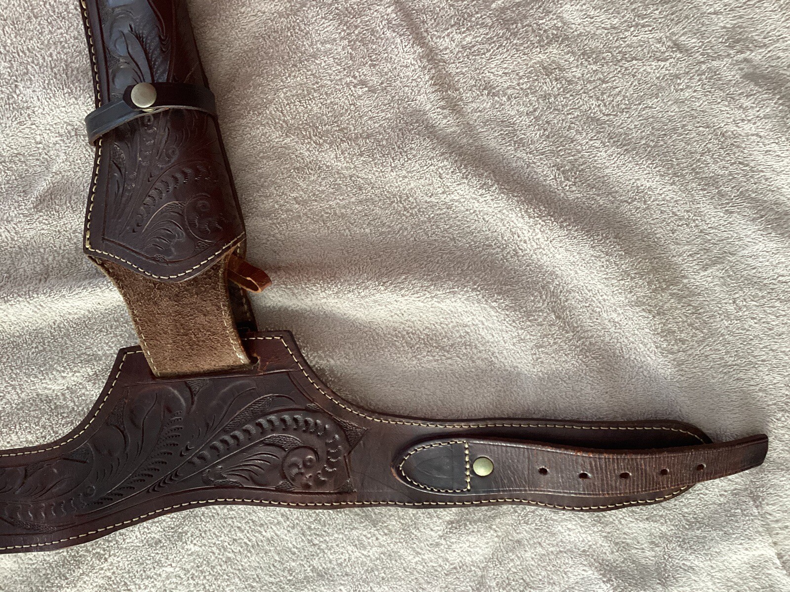 Western Gun Belt and Holster Tooled Leather Large Caliper 44 4448