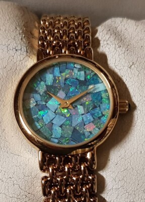 Vintage Quartz Damen Armbanduhr Gotti mit Opal Zifferblatt - NOS