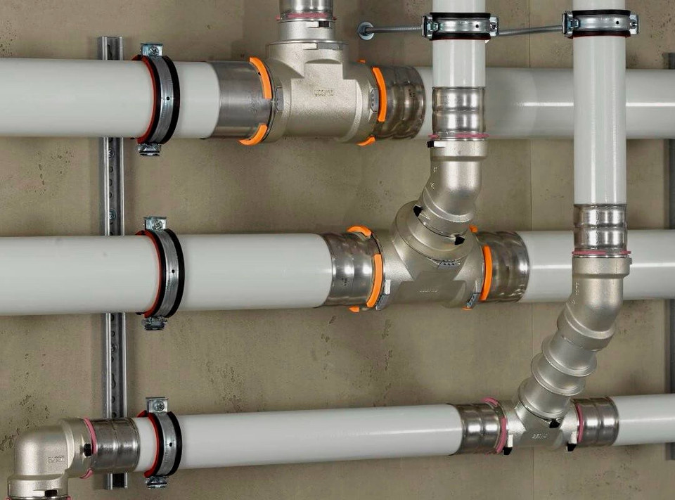 Install Notifications Uponor Press Fittings & White Plastic Pipes Pipework Plumbing Setup ...