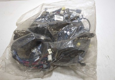 New OEM Lexus Engine Bay Fuse Box Wiring Harness 2004-2006 ES330 82111-3Y221