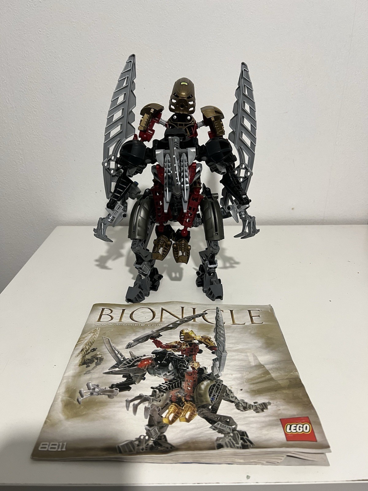 LEGO BIONICLE: Toa Lhikan and Kikanalo (8811)
