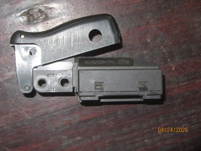 Trigger switch B164. 10(10)/250~5E4. 1.5 hp, 22A 125VAC. Unused. Tested.