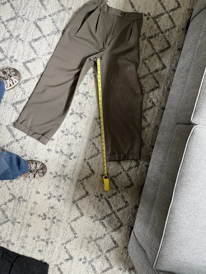 Gucci Women's Taupe Wool Classic Dress Pants Size IT 38 US 2 Vintage Cuffed - Image 3 of 4