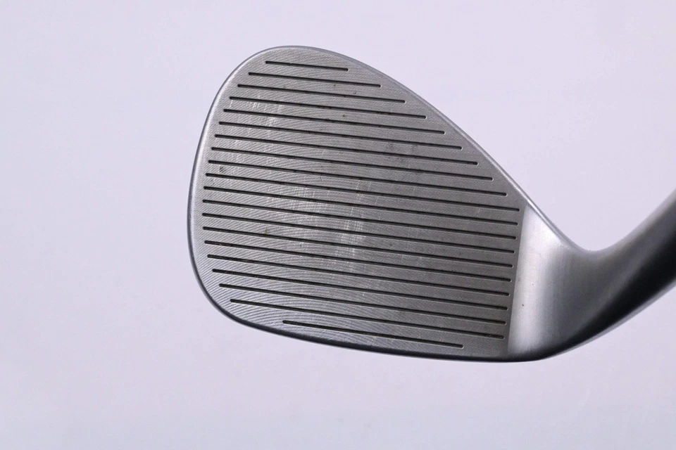 Cleveland RTX Full Face 2 Gap Wedge / 52 Degree / Wedge Flex Dynamic Gold Shaft - Image 2 of 4